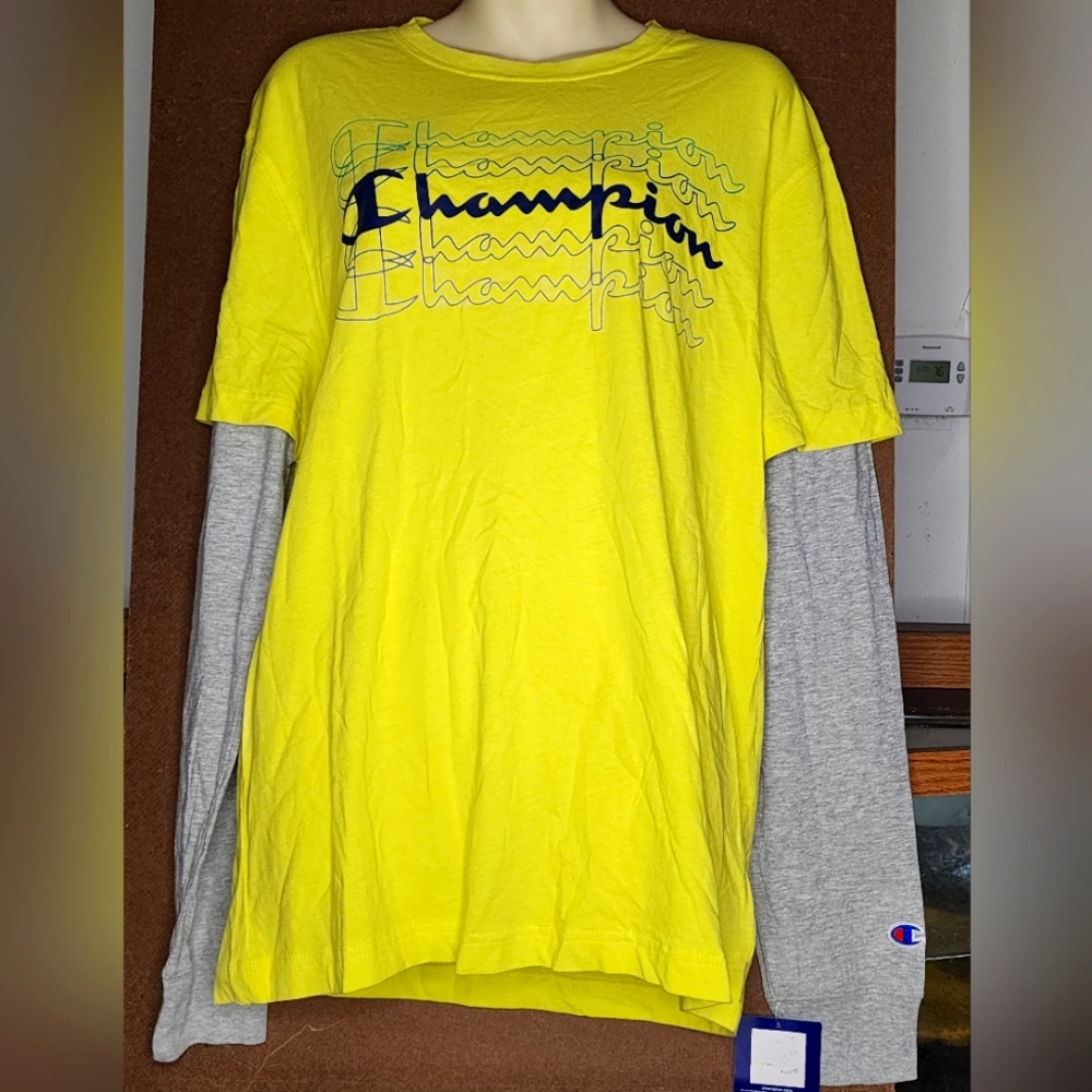 Champion Men's Long sleeve shirt New With Tags.  Size Medium